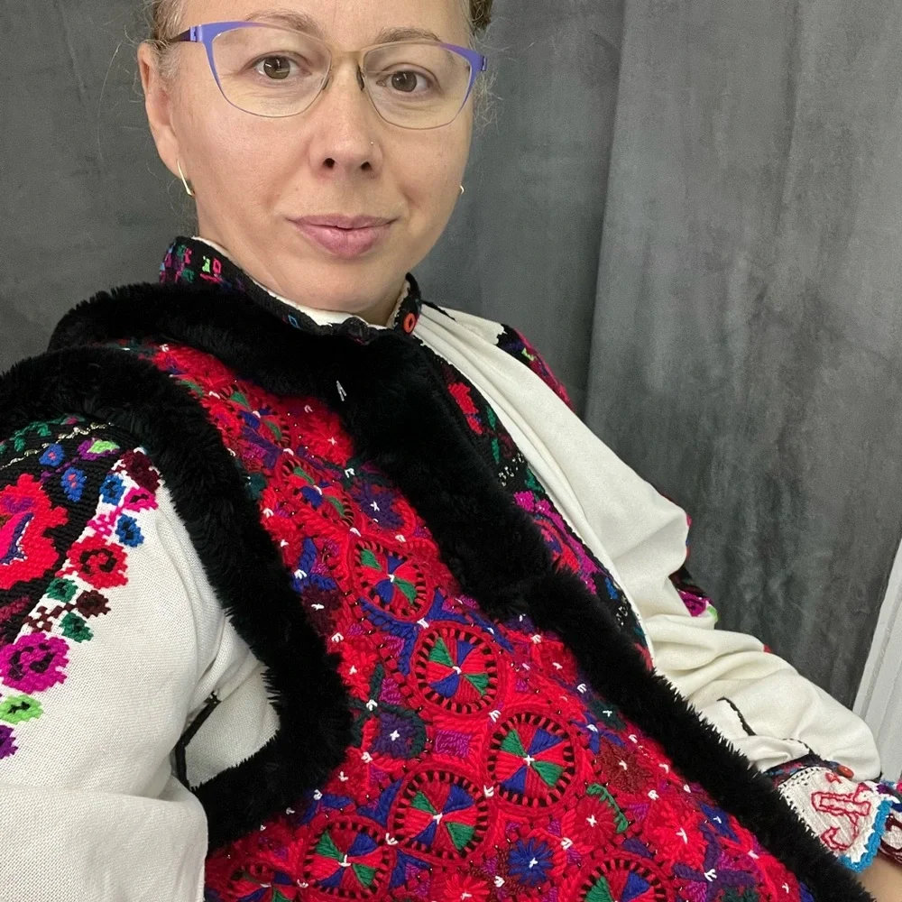 New Romanien vest/bundita from Hunedoara / tinutul Padurenilor - Picture 6 of 7